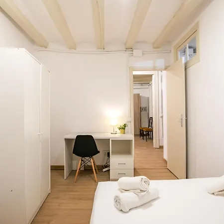 P2esc1103- Barrio Gotico Apartment